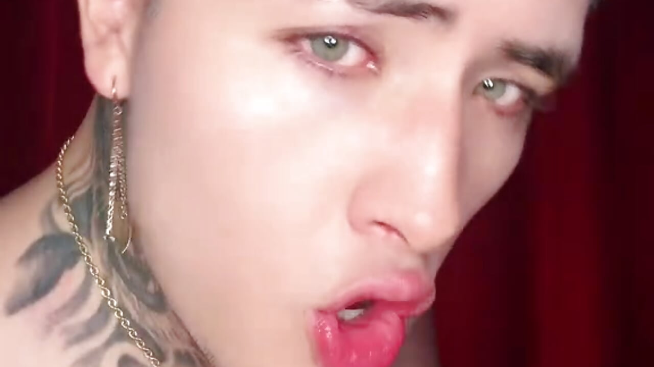 LET ME RUN MY TONGUE OVER YOUR BODY 👅 - video by ArturFrostt cam model
