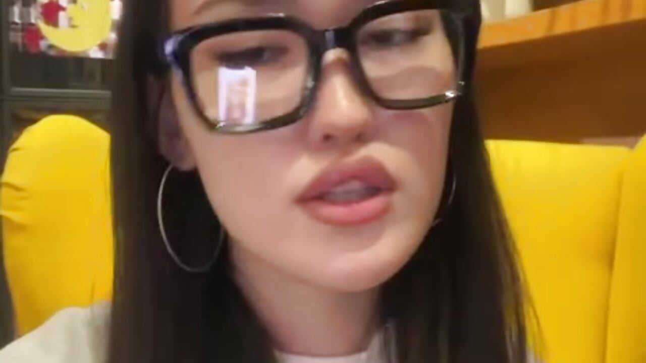 It's meeee Akari - video by DeeFijal cam model