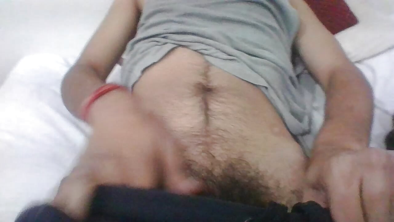 WIN_20260209_21_29_52_Pro – video modela na kameri modiji_999