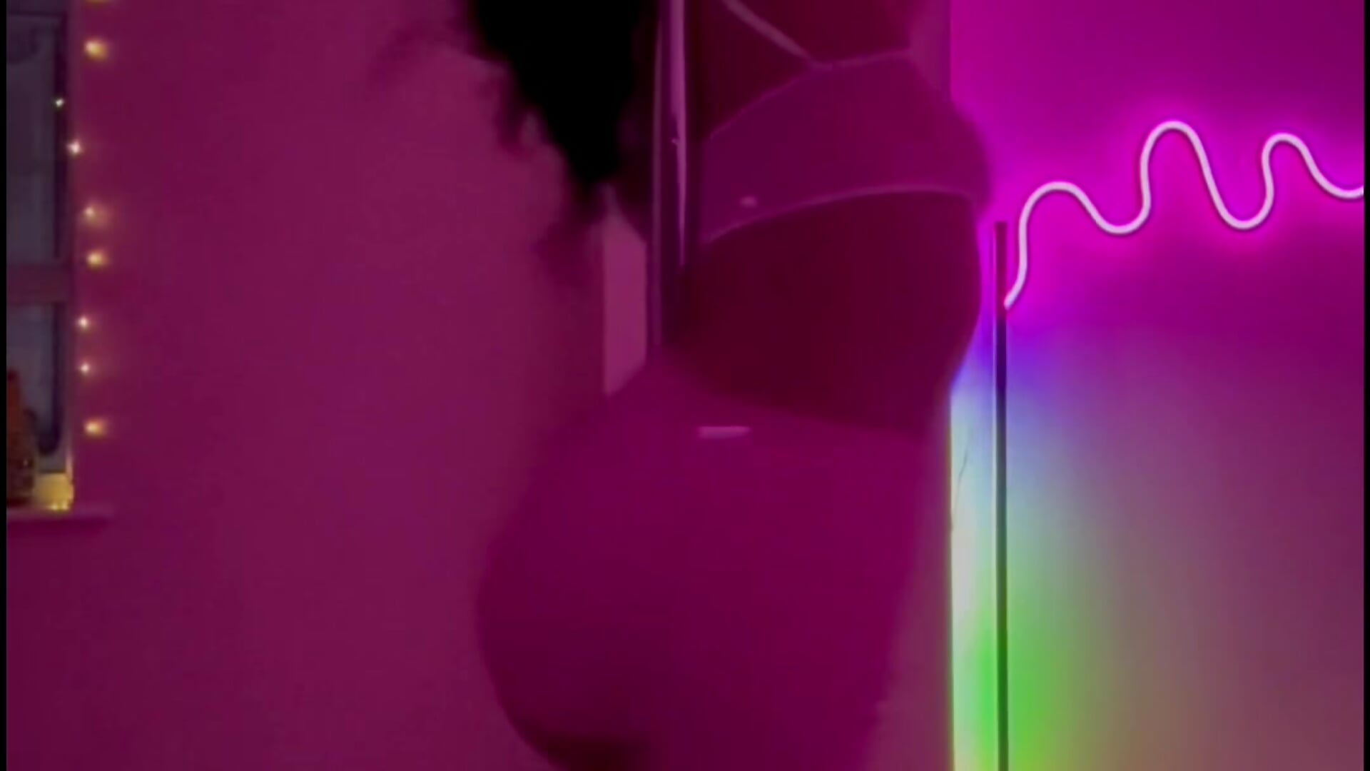 0a38fb42b91b43b2bdbb31cc25228b3b - video by lace_xxx cam model