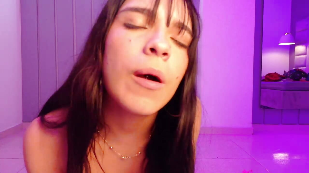 [2 Jan 21:14] Private Show - copy 10 Feb 07:33 – video af ZafiraLee cam-model