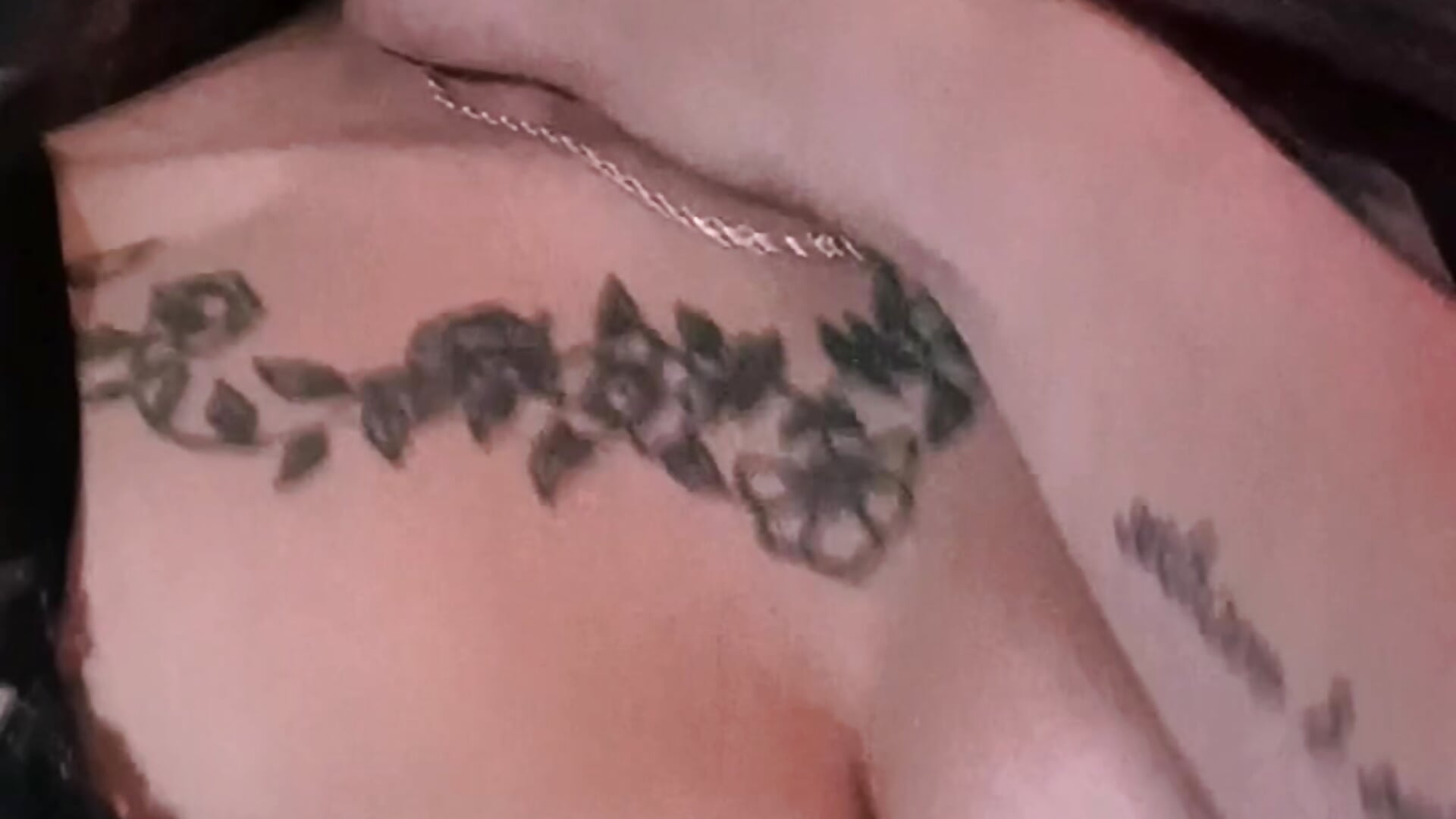 They turn me on so much 🥵😈😈– Roslin-nix2 kameramodell videója