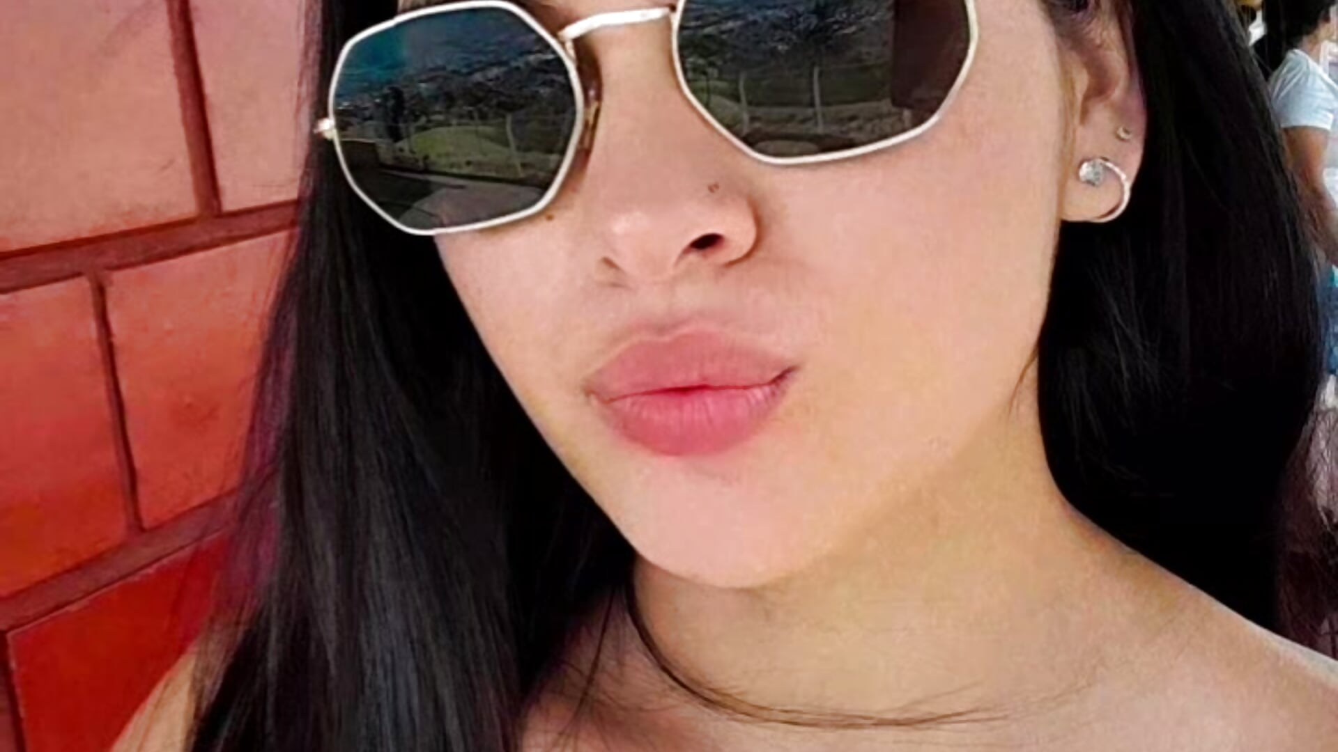 VID_20250615_174627_568 – видео вебкам-модели sofi11ruiz