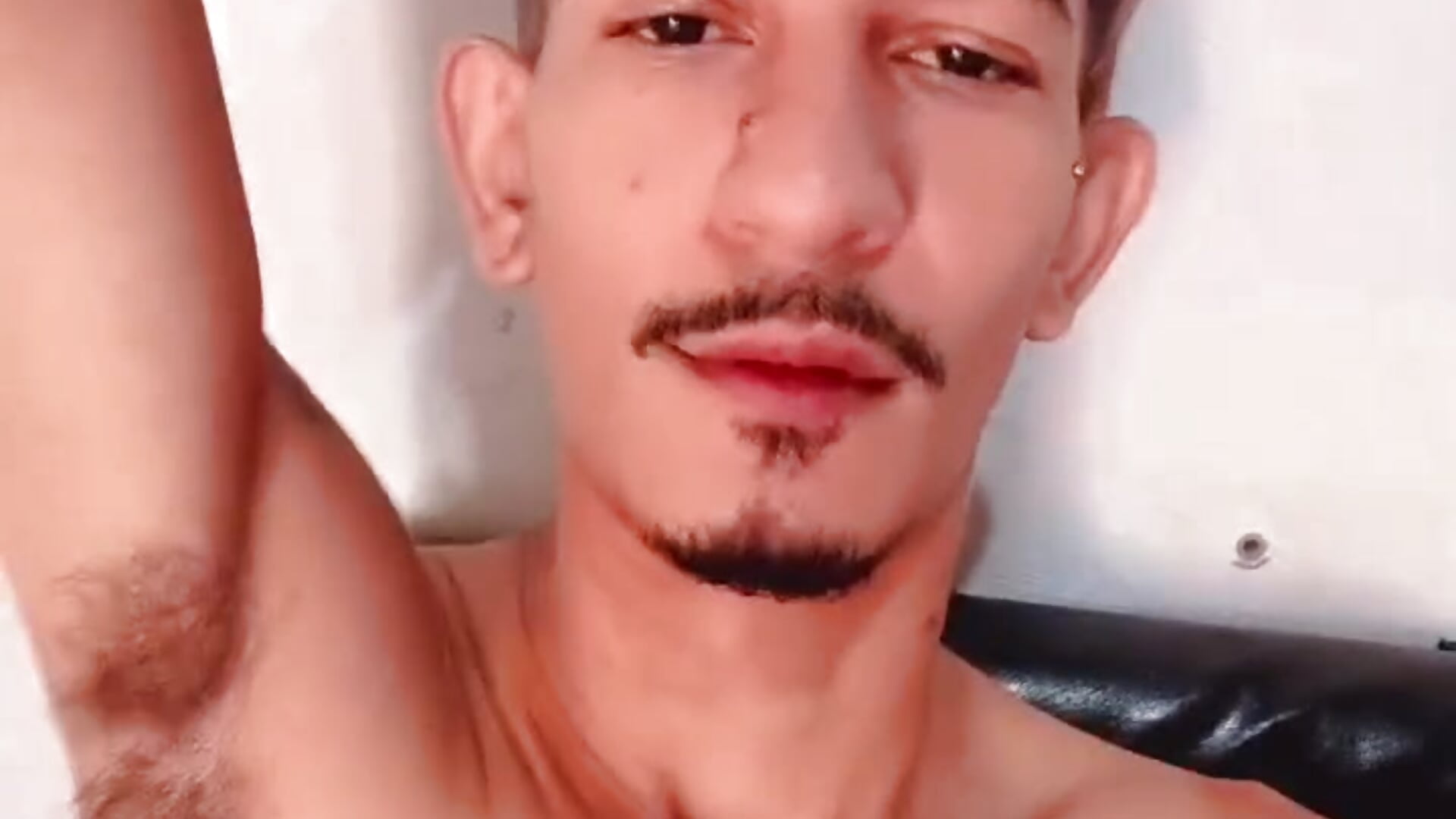 Bom dia - فيديو من OCamBoy موديل الكام