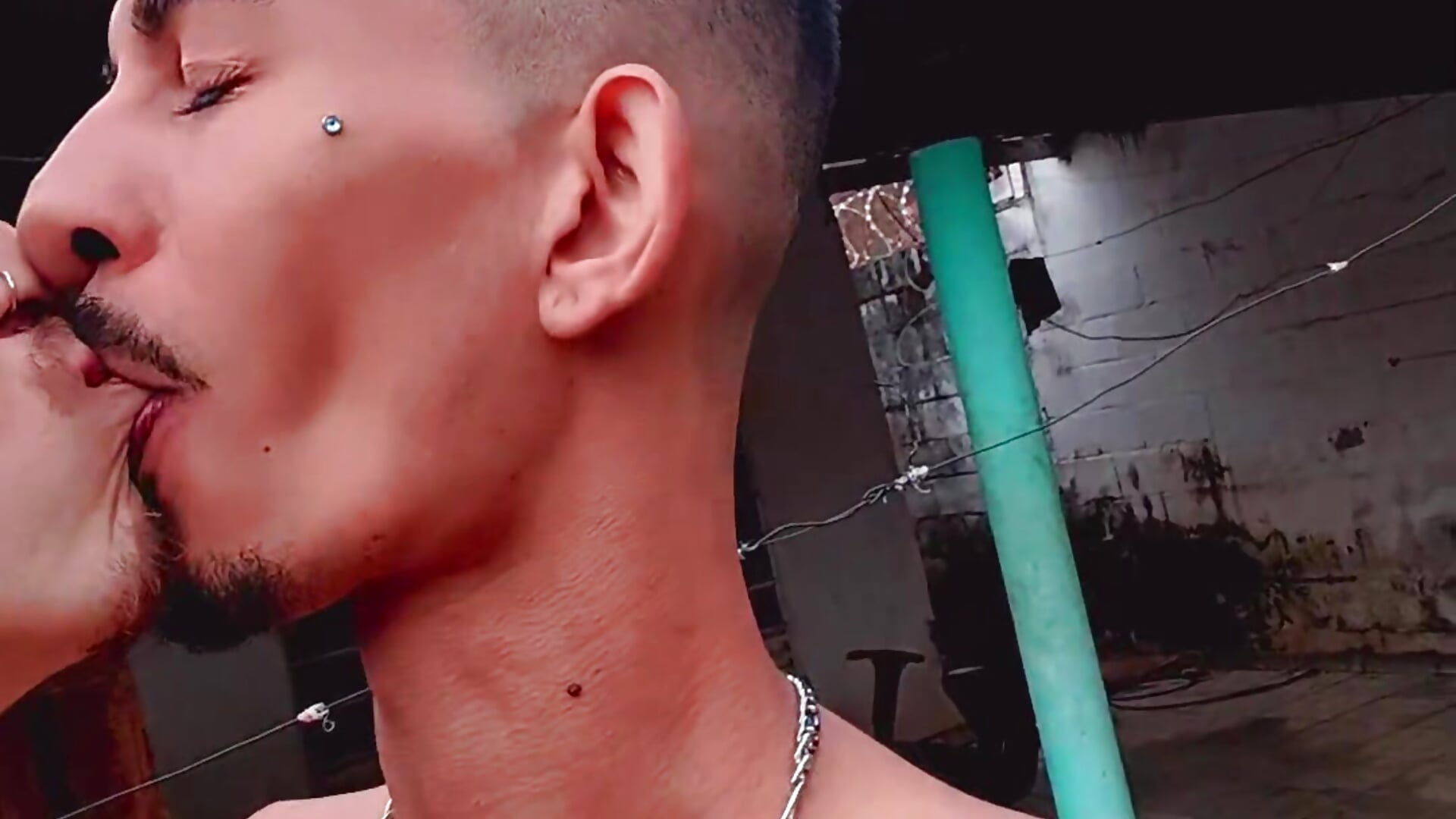 One Kiss 💗 - vídeo de theyllorwillian modelo de câmara