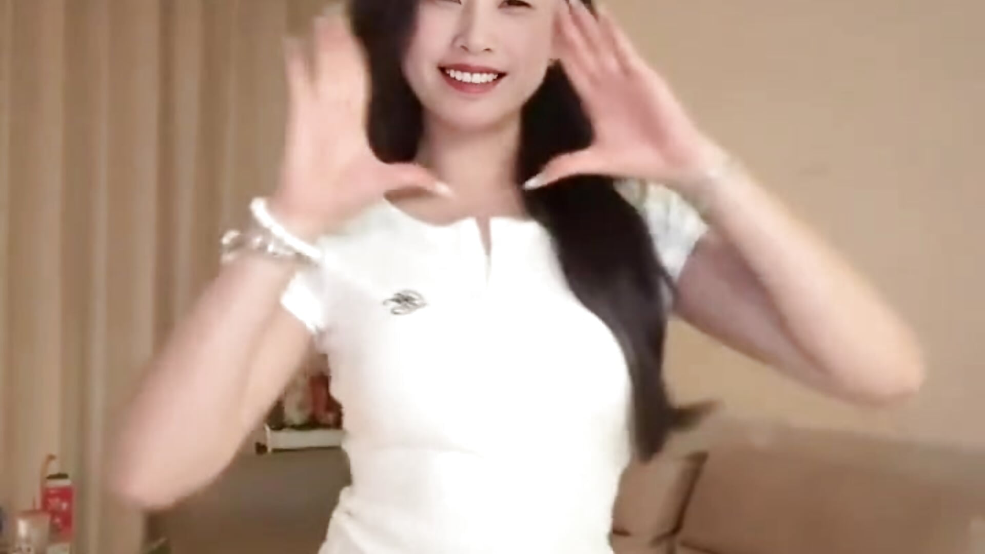 姐姐 - video by 22xiaopingguo cam model