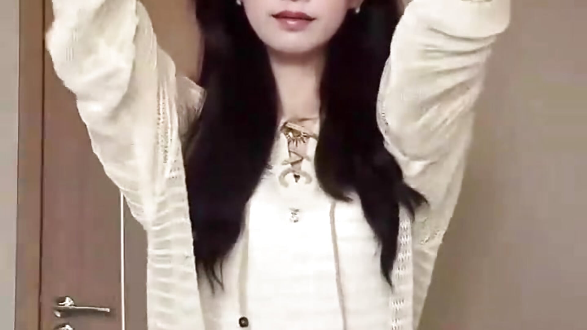 活泼开朗 - video by 22xiaopingguo cam model