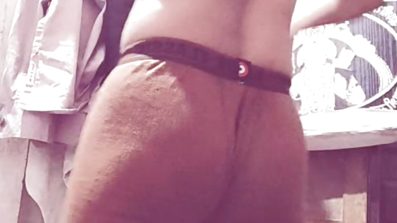 Chest show 😁– male_hub kameramodell videója