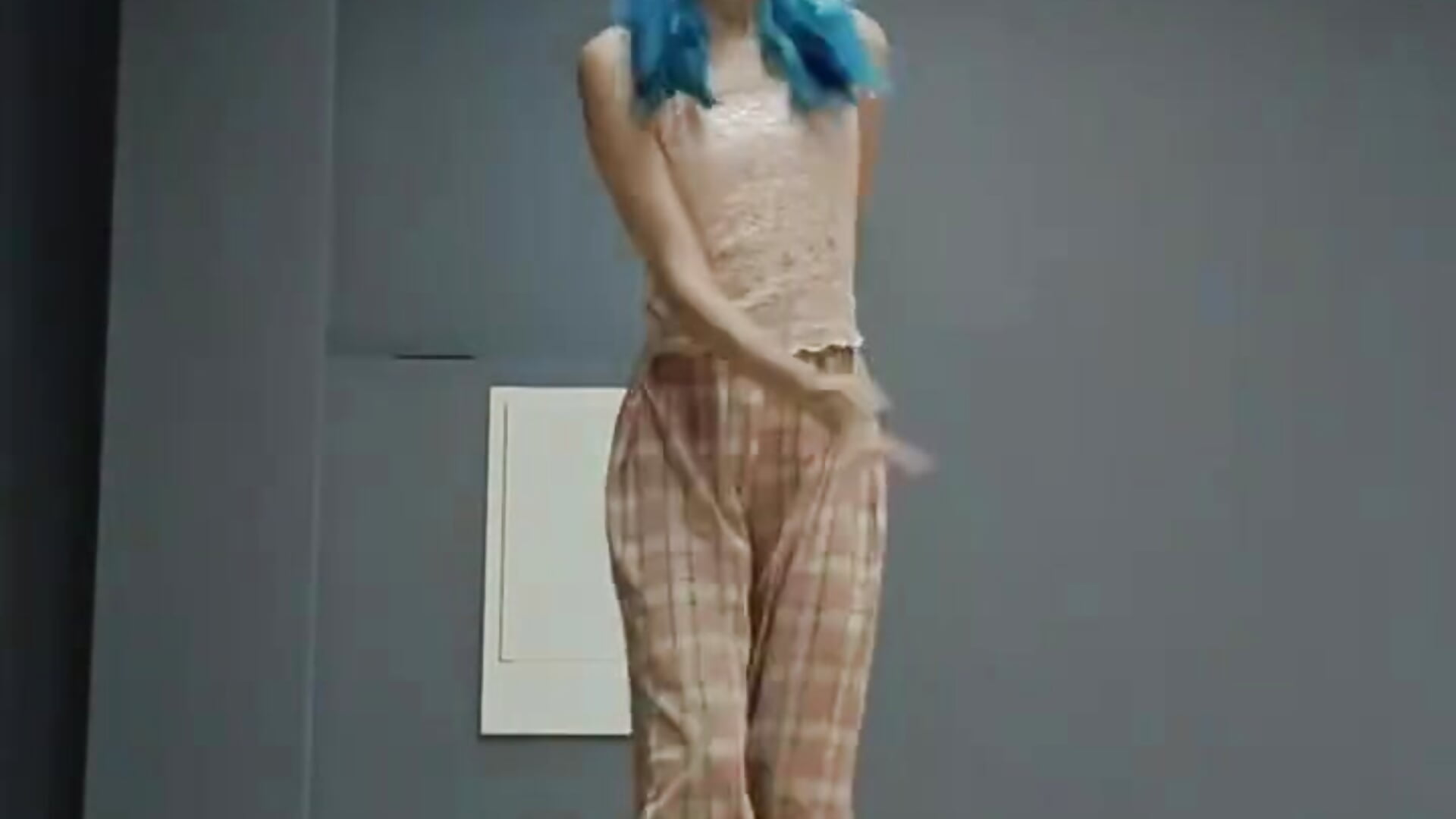 video5257976380548746348 - video by ZandraScheffel cam model