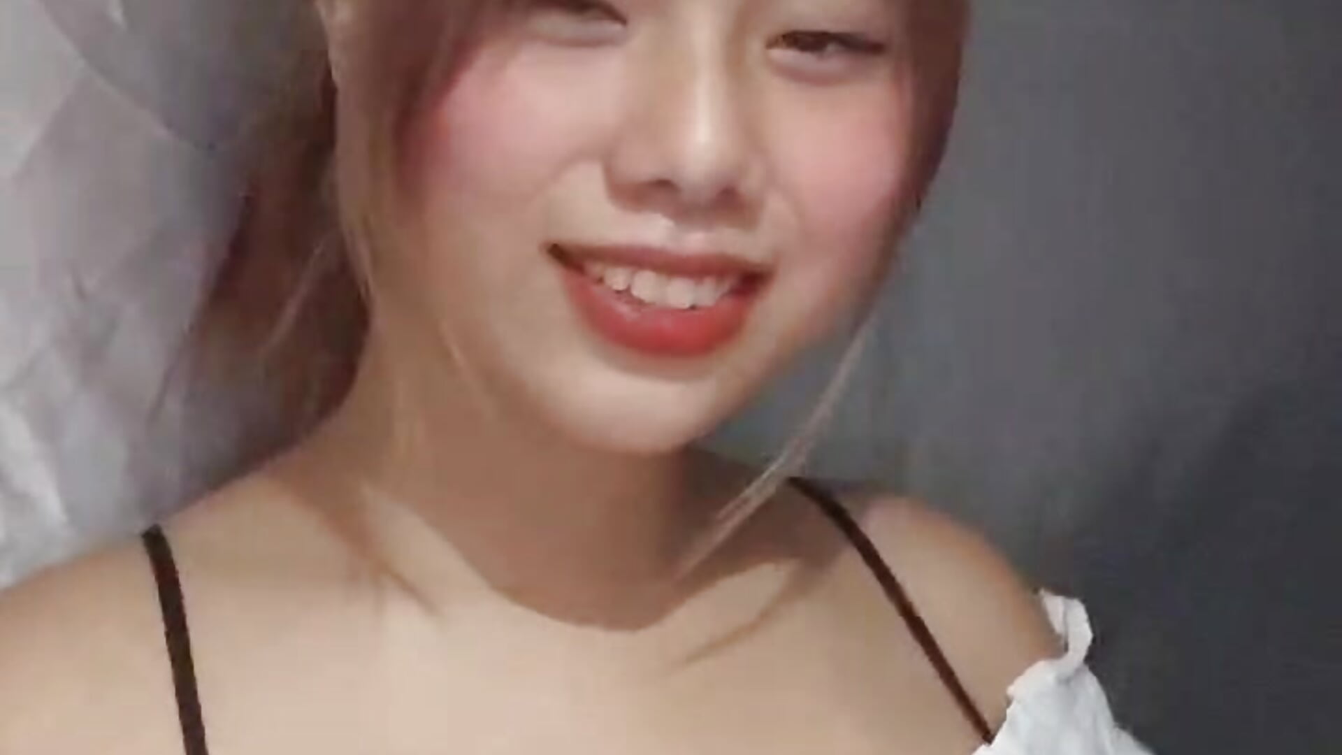 tiktock - video của người mẫu cam 22divine22