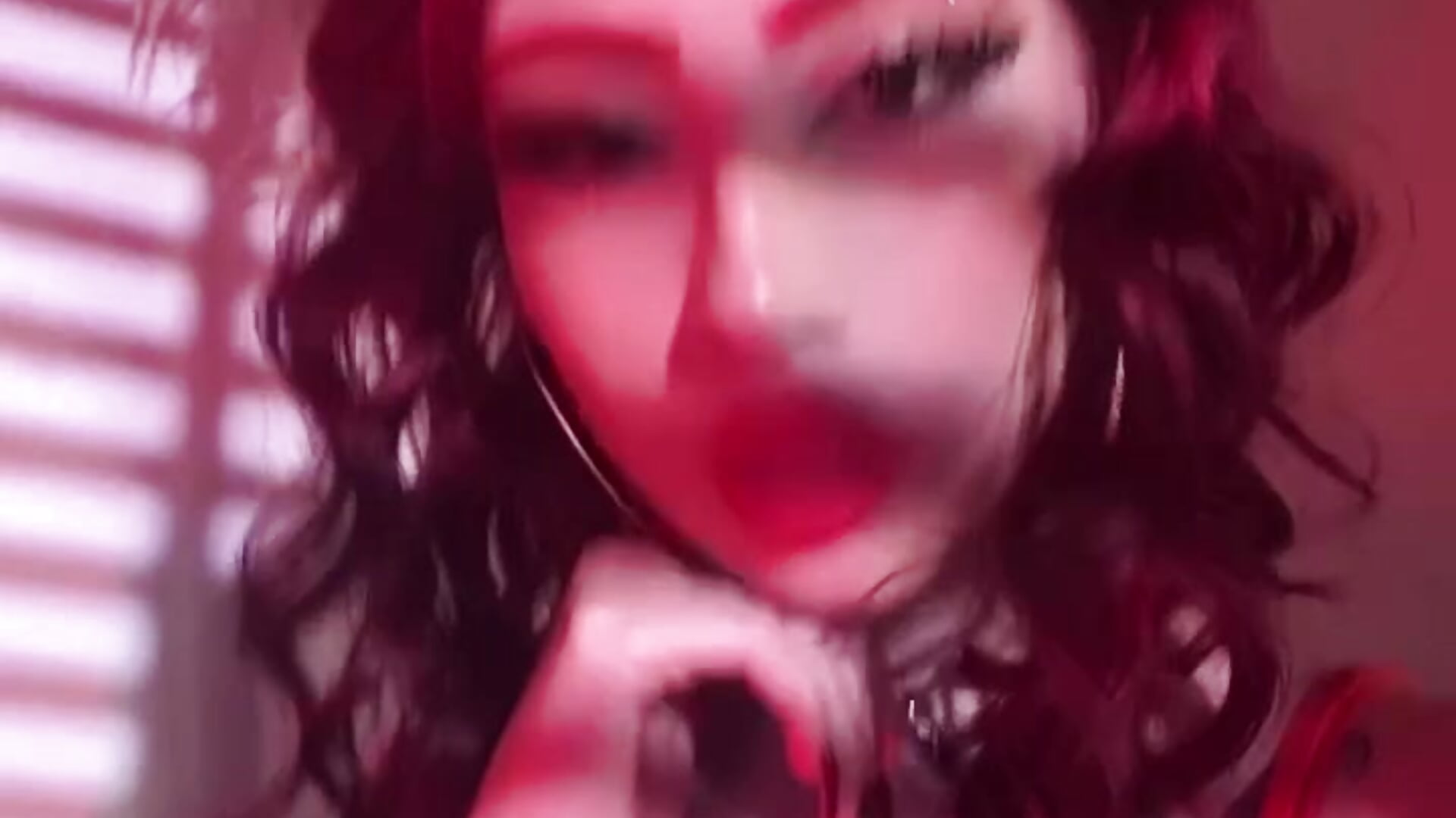 1220e5dd892a4f32bd606619f0895afa - video by Ravenkittyy cam model