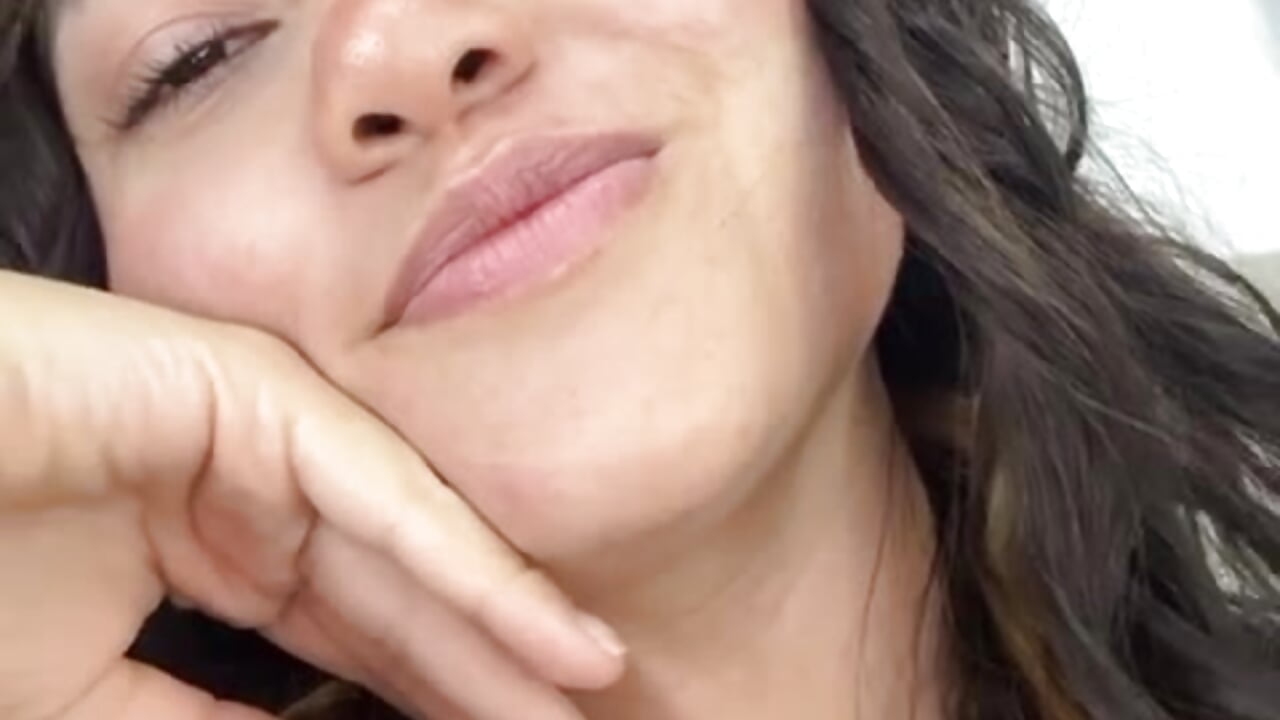 Pretty Woman 💖 - video by Ada_3 cam model