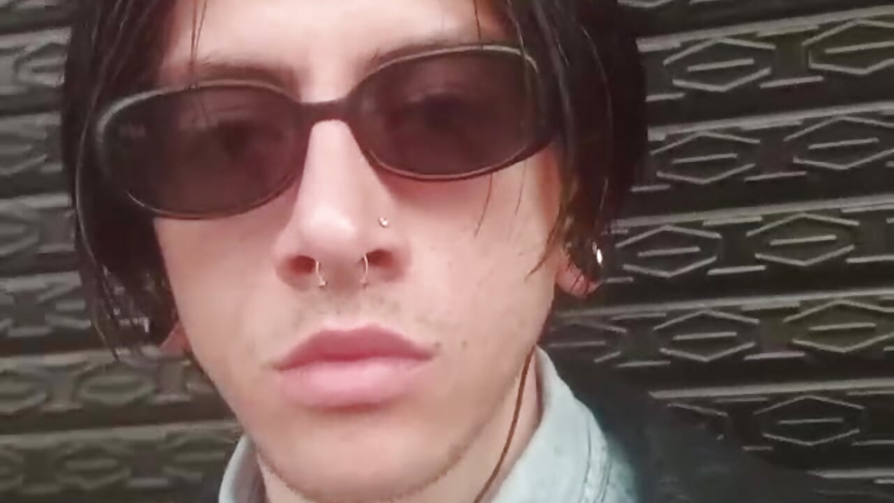 “Do you want to know what could make you lose control?” - video av LiamShelby cam model