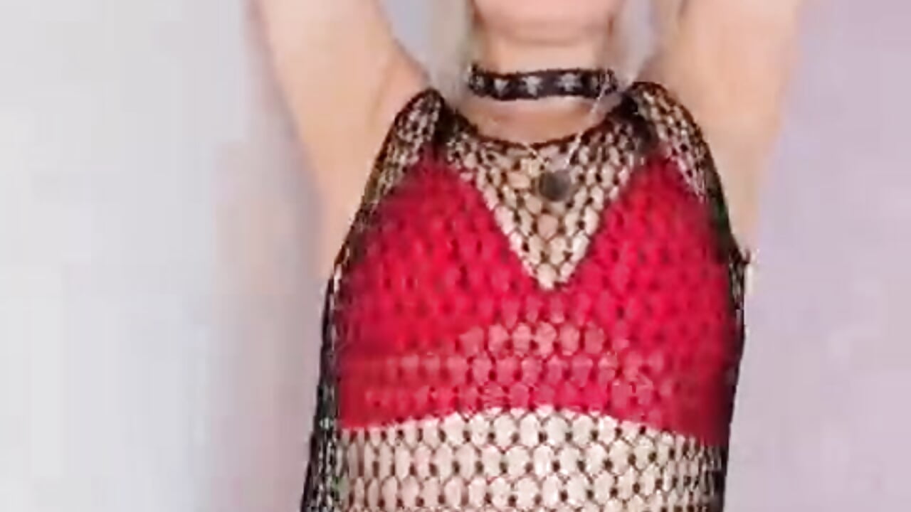 Today I'm in the mood to ruin your concentration 😈 - video by samanta-fox cam model