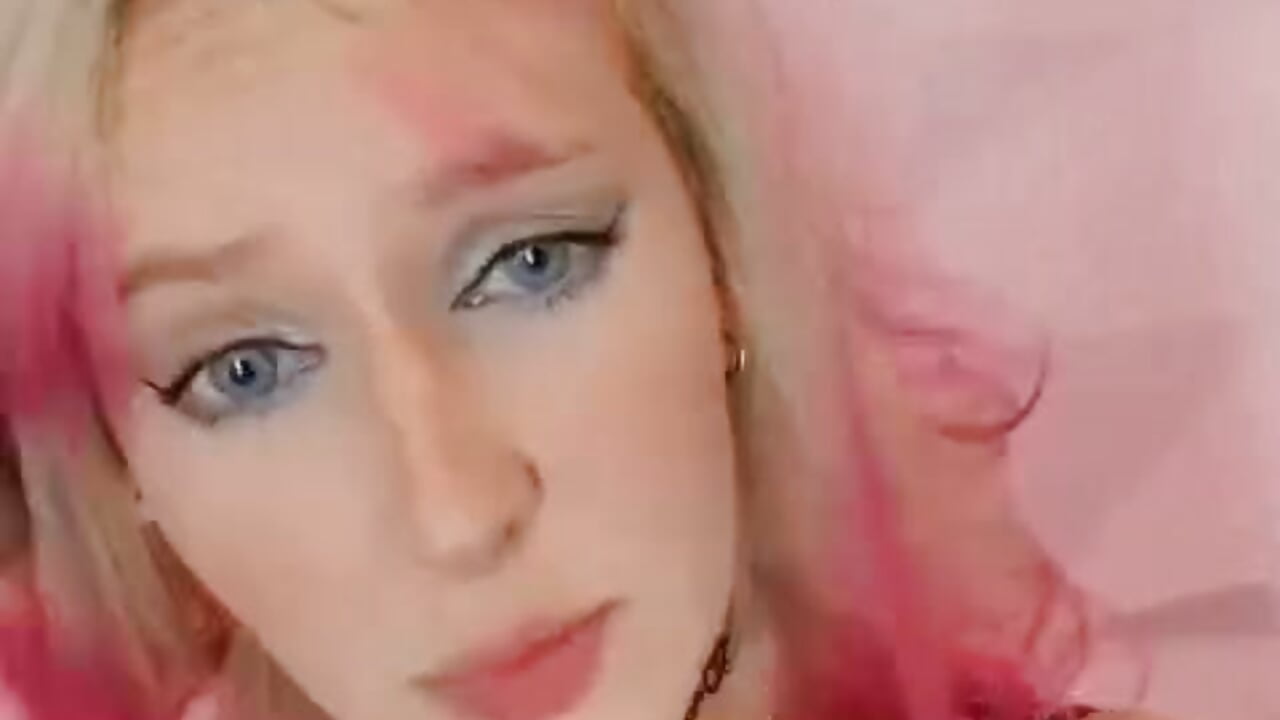 Hello, love... The weekend starts today, and I'm really looking forward to it. My skin is craving ha - video by samanta-fox cam model