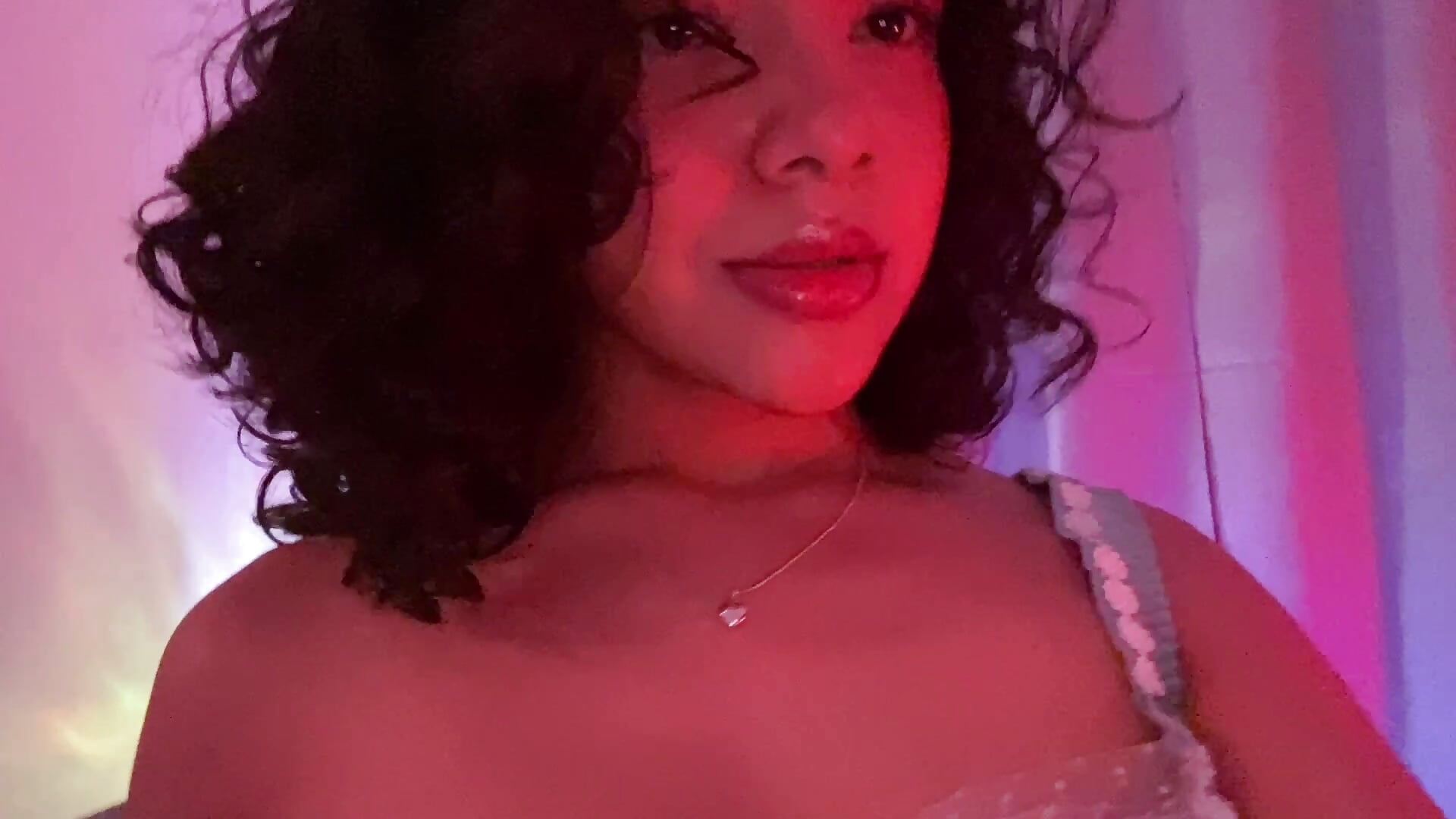 ❤️‍🔥 – video af fluffycurls cam-model