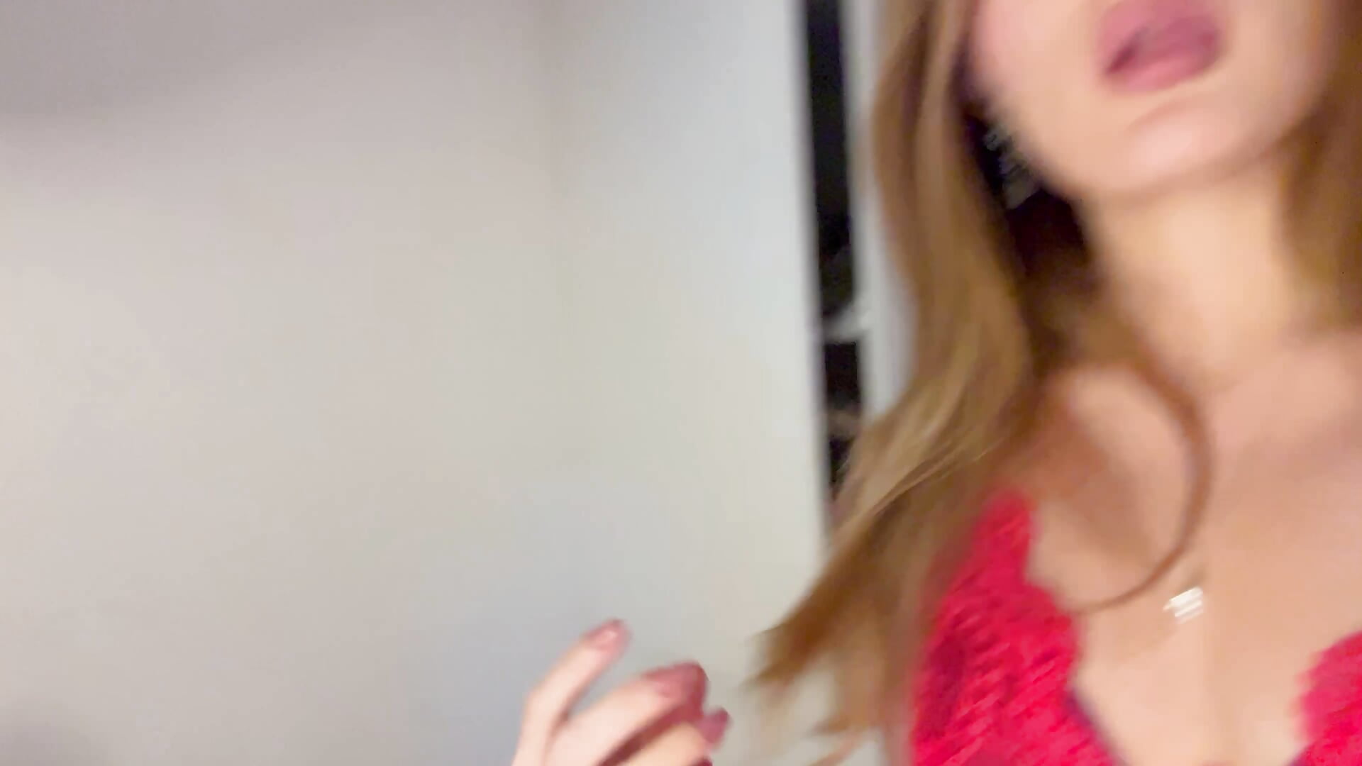 How I wait for you after work..👩🏼‍🍳🥘 - Video von madlynginger Cam-Model