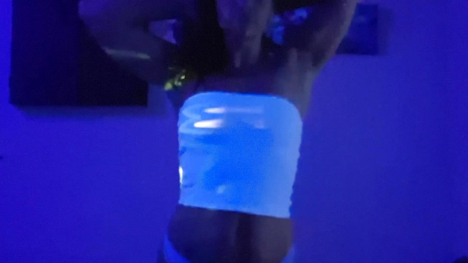 White and Blacklight vibe - kaiya28主播的视频