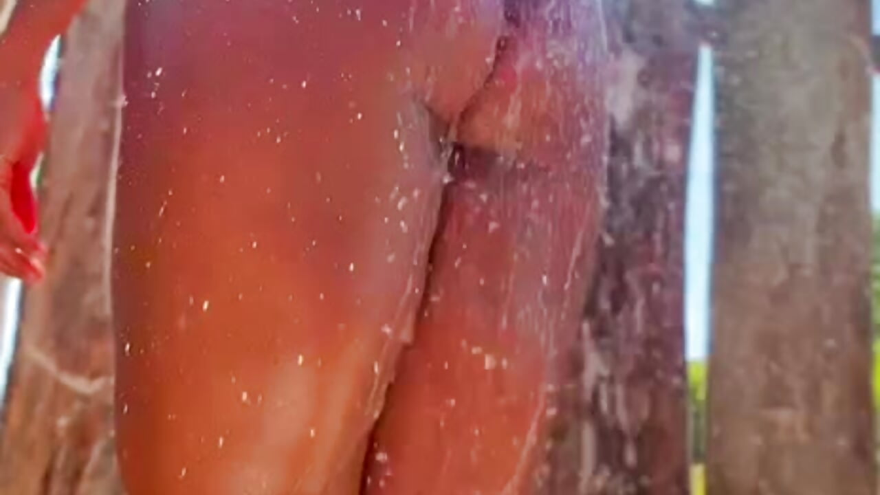 SHOWER TIME - video by sexymusclegoddess cam model