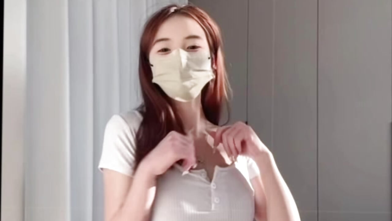 13f1a4140d179bc4beff6b6445244ed5_66048_9257776 - video by felicty cam model