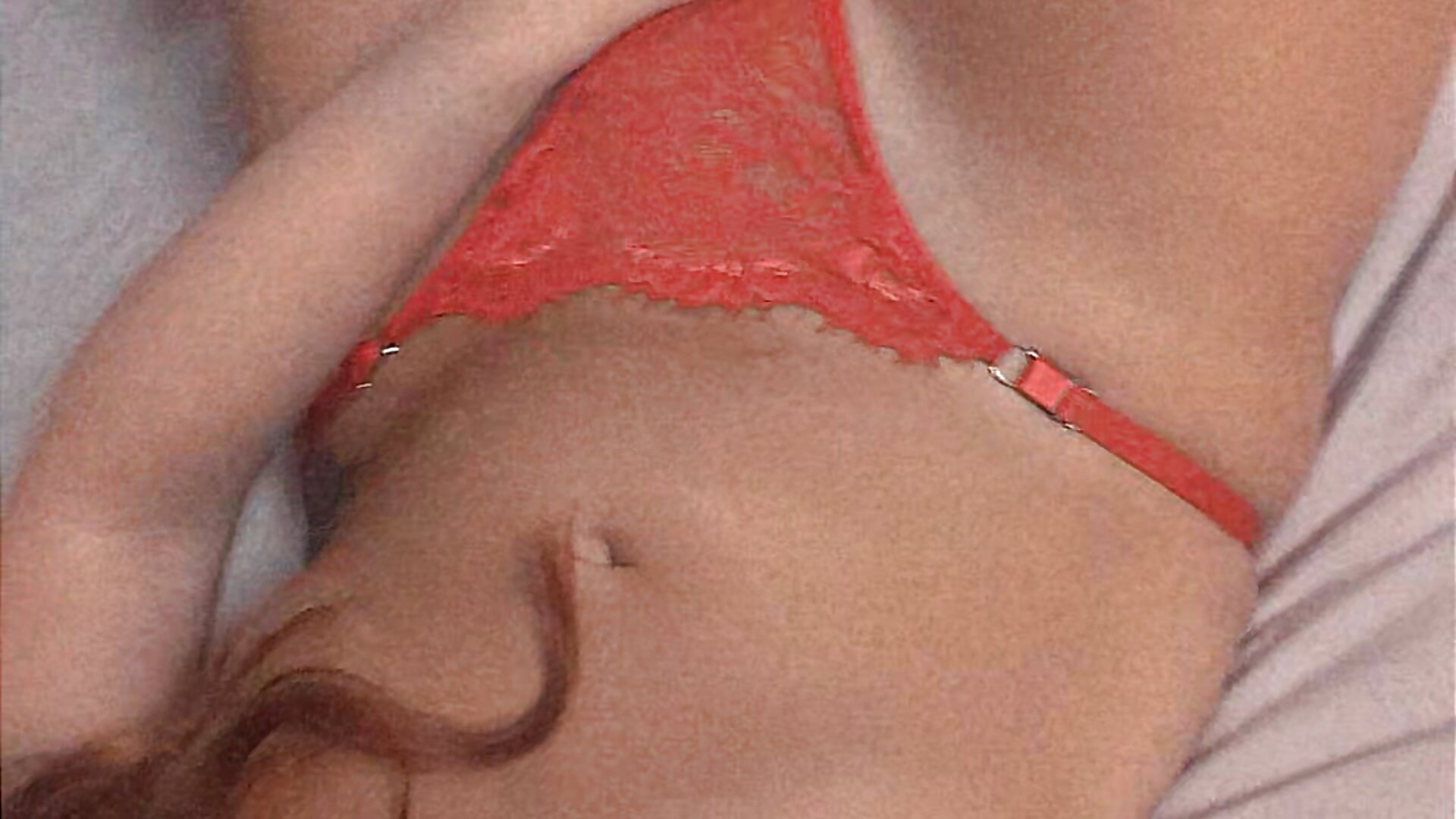 Toy play/red underwear tease ♥️🔥 - video của người mẫu cam lauriexx