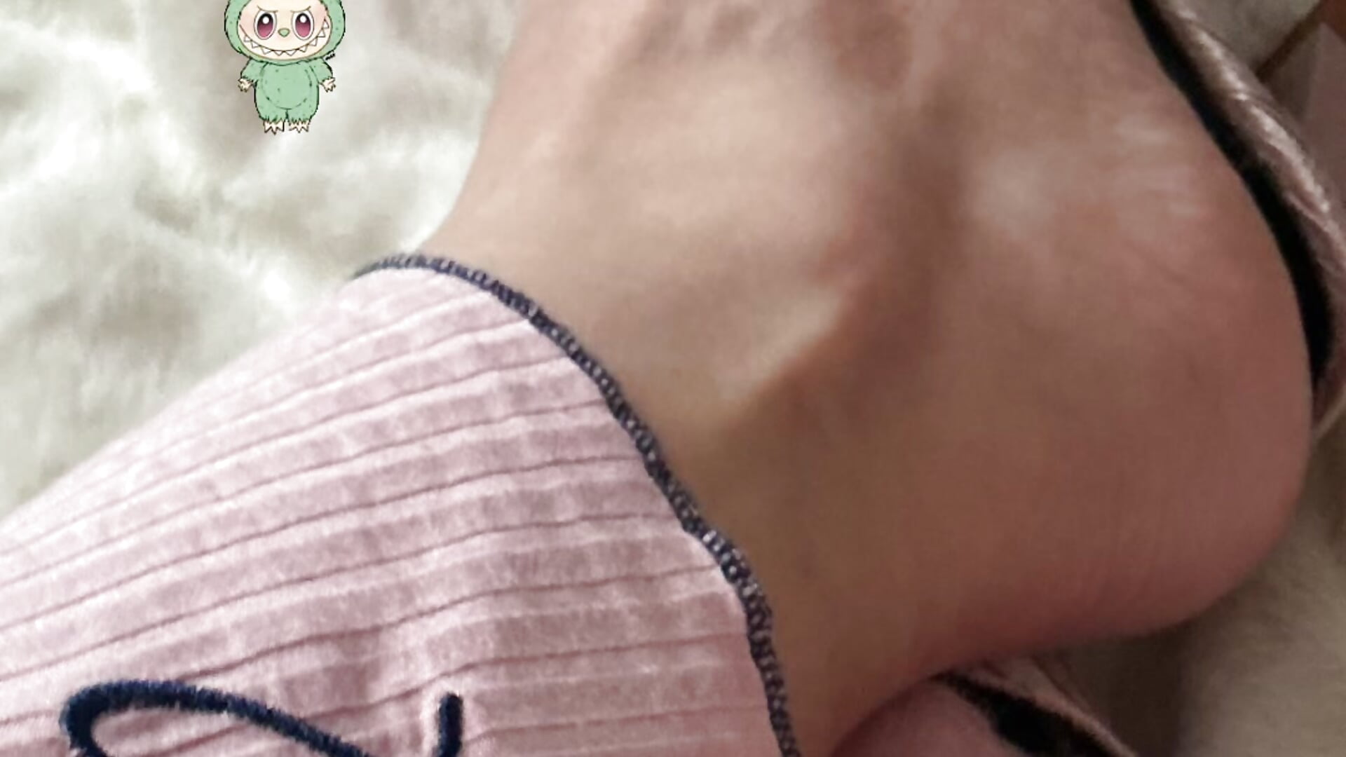 e8ee948ca66f408193c19e2a22574d49 - Video von LisaFoxxy444 Cam-Model