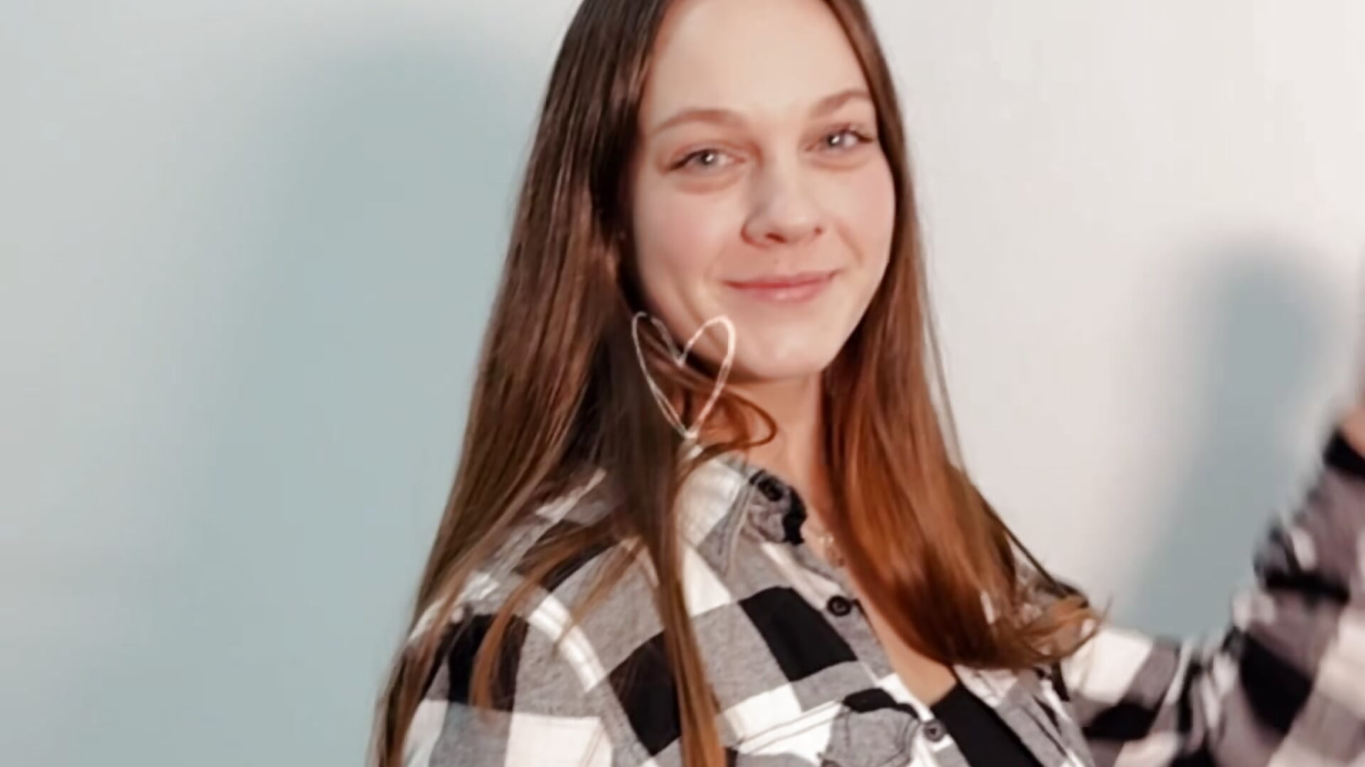 7B4C177B-F7F7-4A88-90AC-D542C82D03B6 - video by HertaZietlow cam model