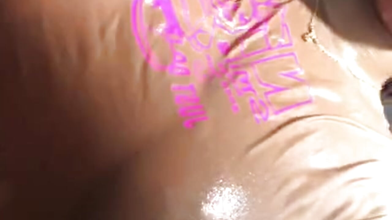 wet💦 – video af MoliBunny cam-model