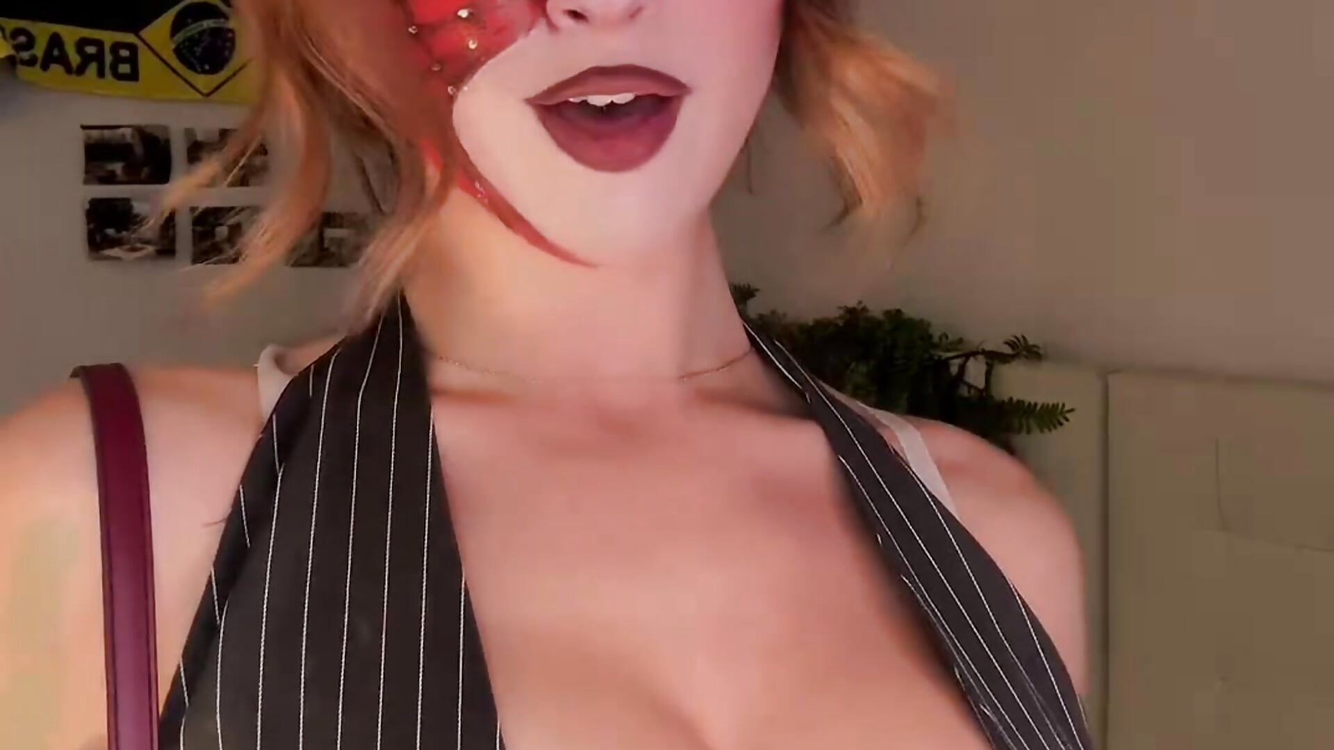 Hi, nice to meet you!!! I am Spider-Woman🕷️⁉️😁 - Vídeo de Jennifer_Wiliams, modelo de vídeos