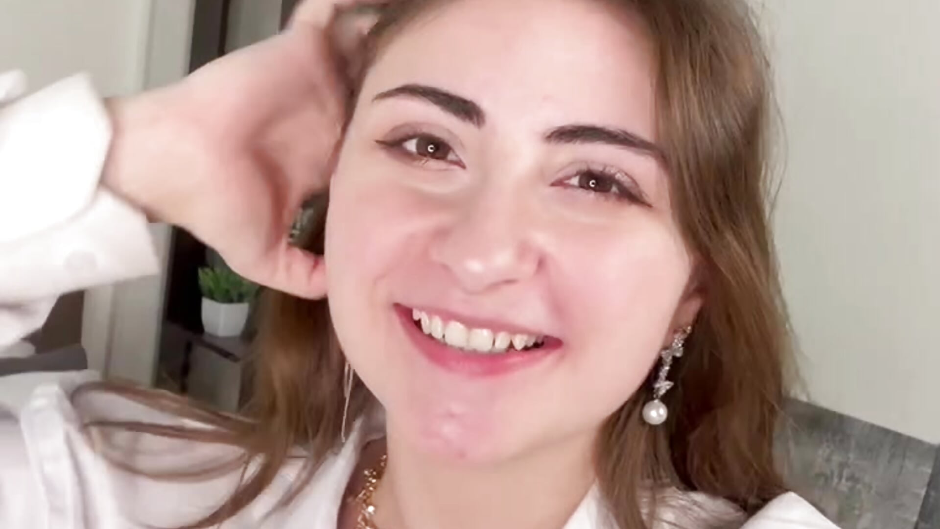 Lovely Lana - відео від вебкаммоделі CeolaBurdett