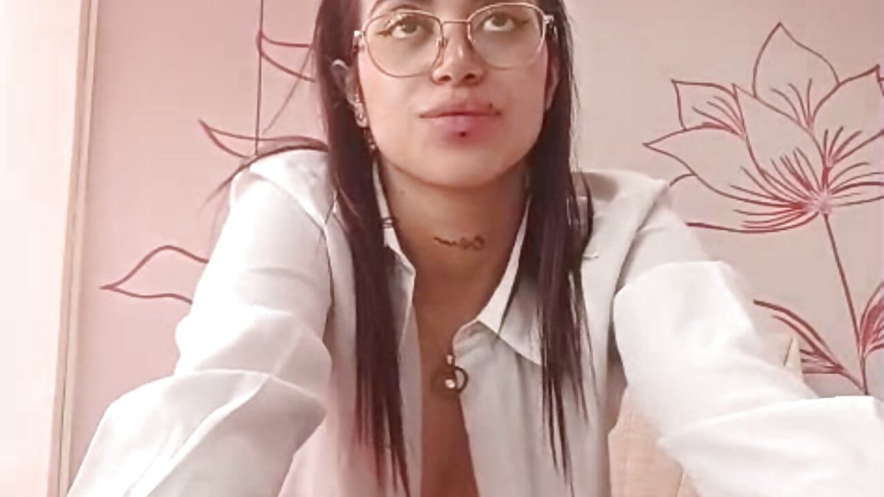 Kisses Loves - video by Violett__Rose cam model