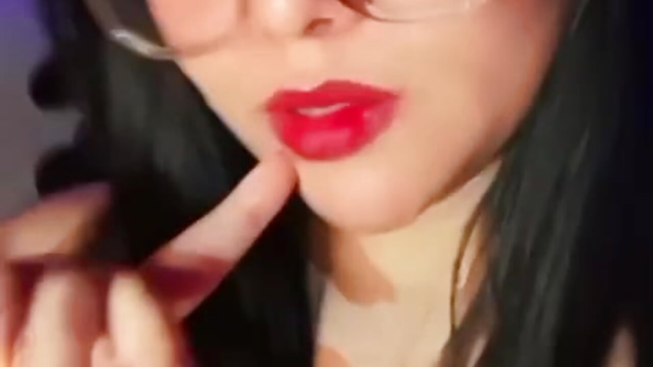 sara sexy - video av SaraKai_ cam model