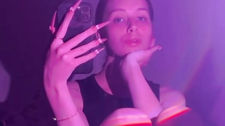 Cutieee - video by FlorrieLongbotham cam model