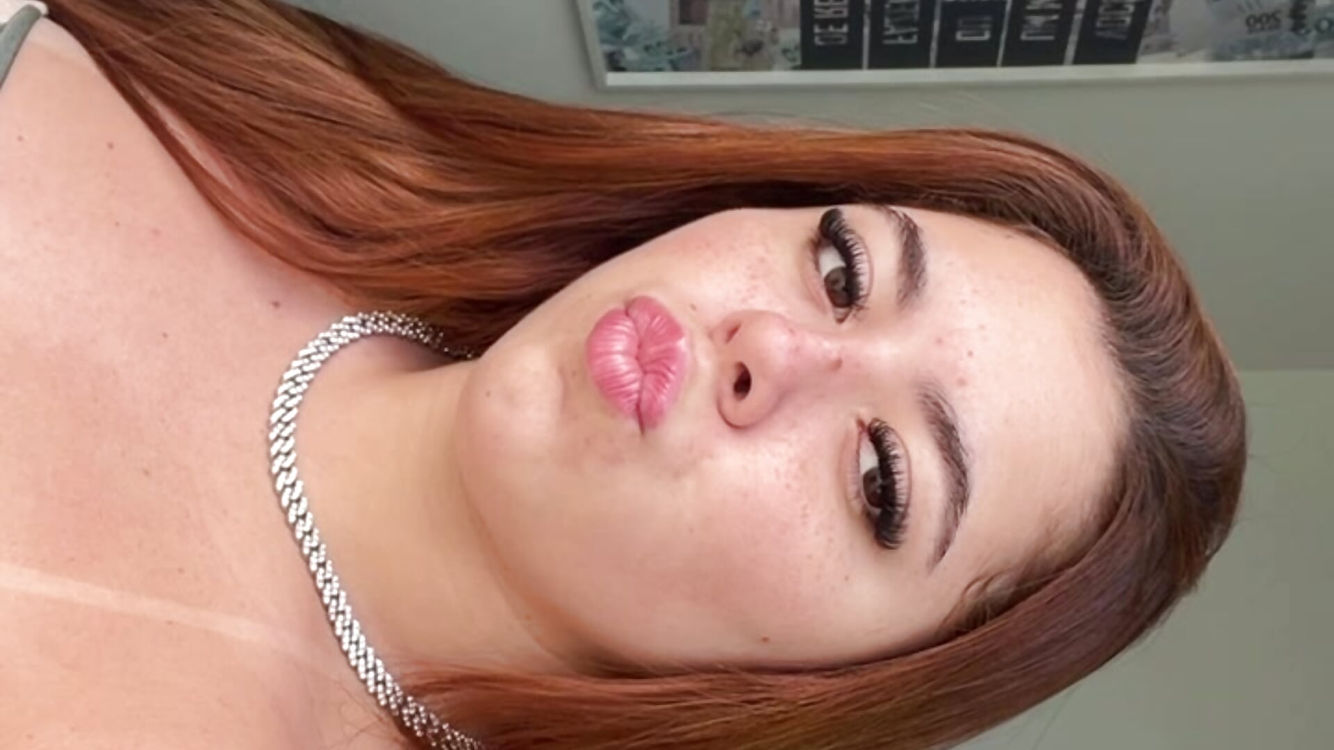 f9d3b0df1353437da8050cc9e62a757e - video by ruivinhab7 cam model