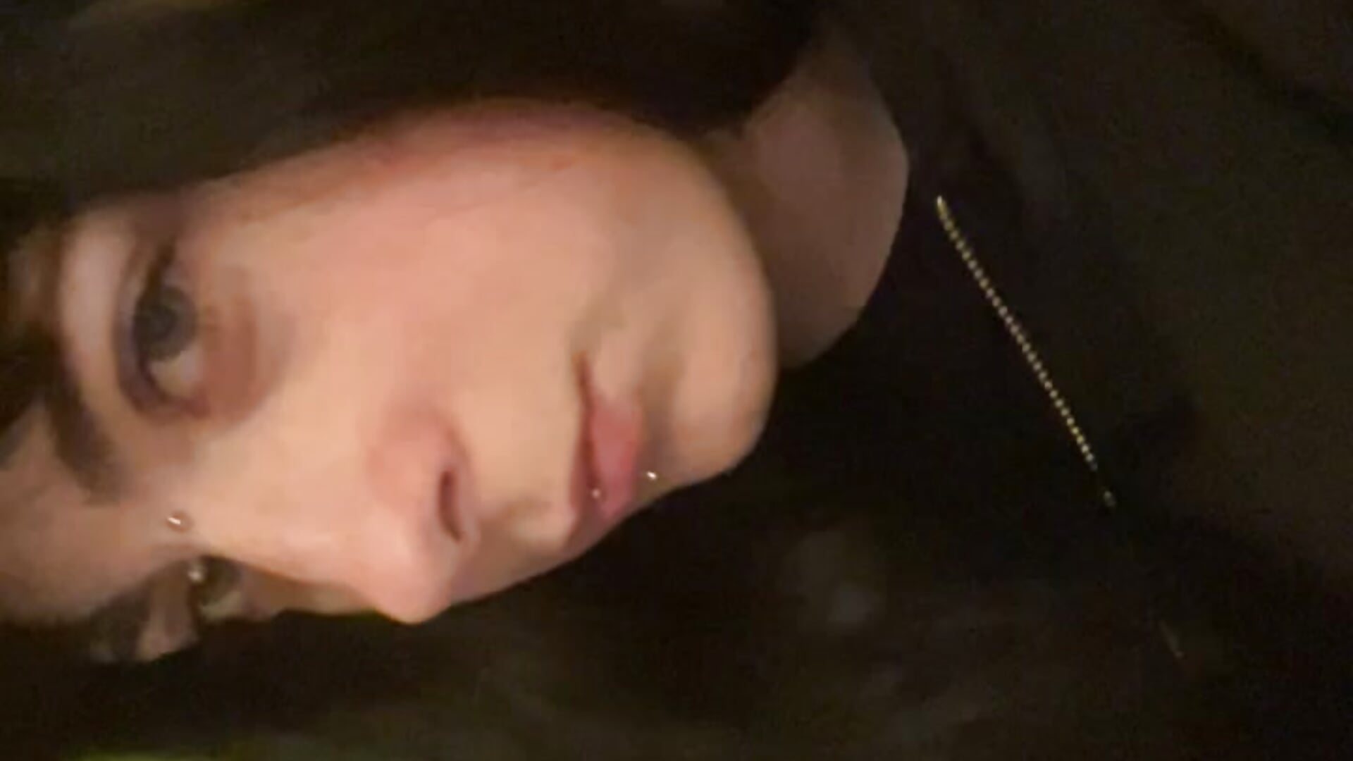 78001BC1-89D5-4EAA-BF2B-28A77DC1F1F2 - clip cu neznama28 model videochat