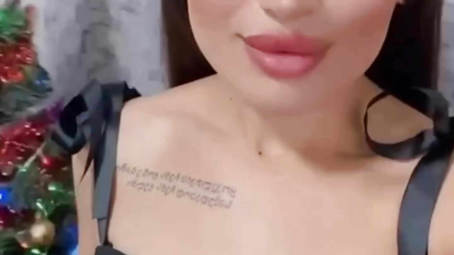 ❤️ - video di MonikaSi modella di cam