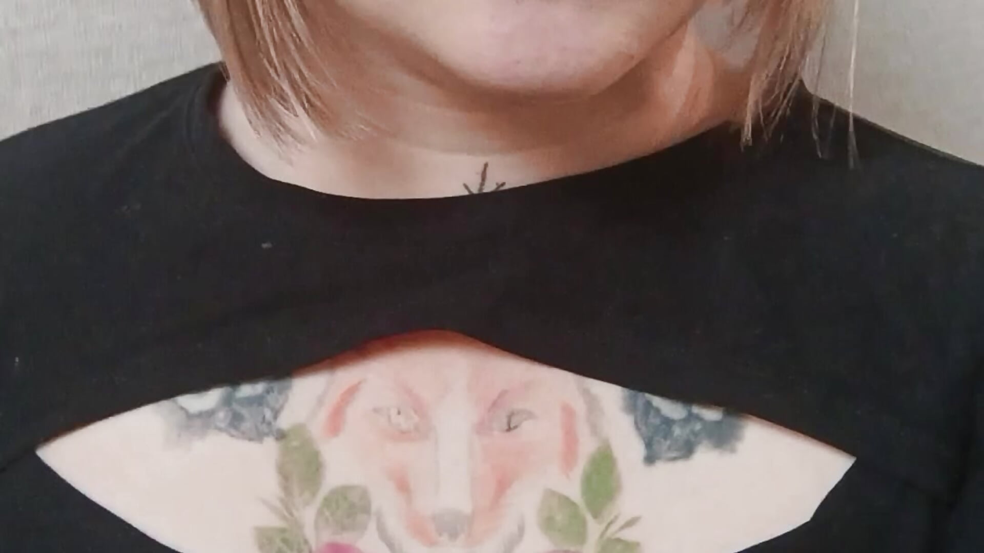 1000010674 - video by VikiDelano cam model