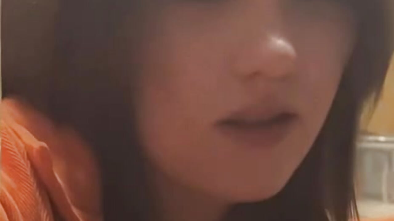 its me - video by KerriMcbreen cam model