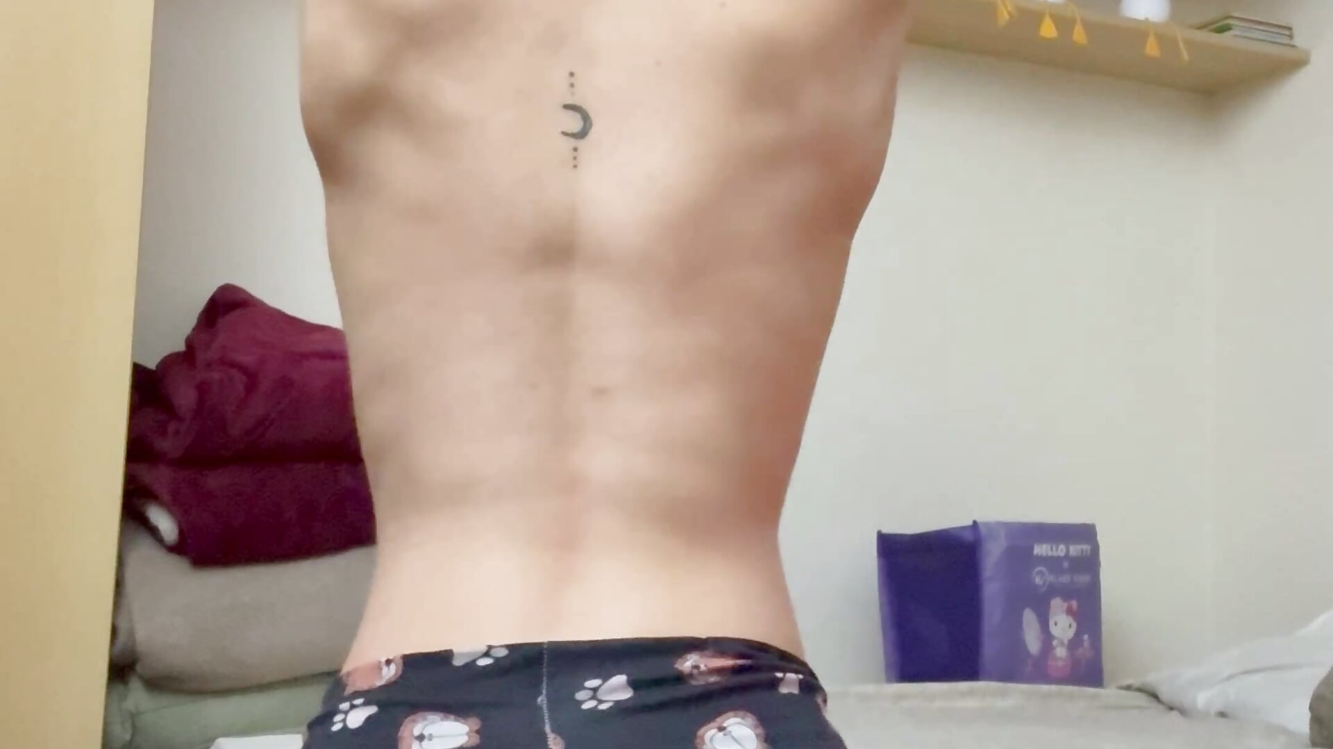 Um longo processo de emagrecimento de quase 3 anos. Meu foco agora é menos gordura e mais definição - video by GabriellaManhaes cam model