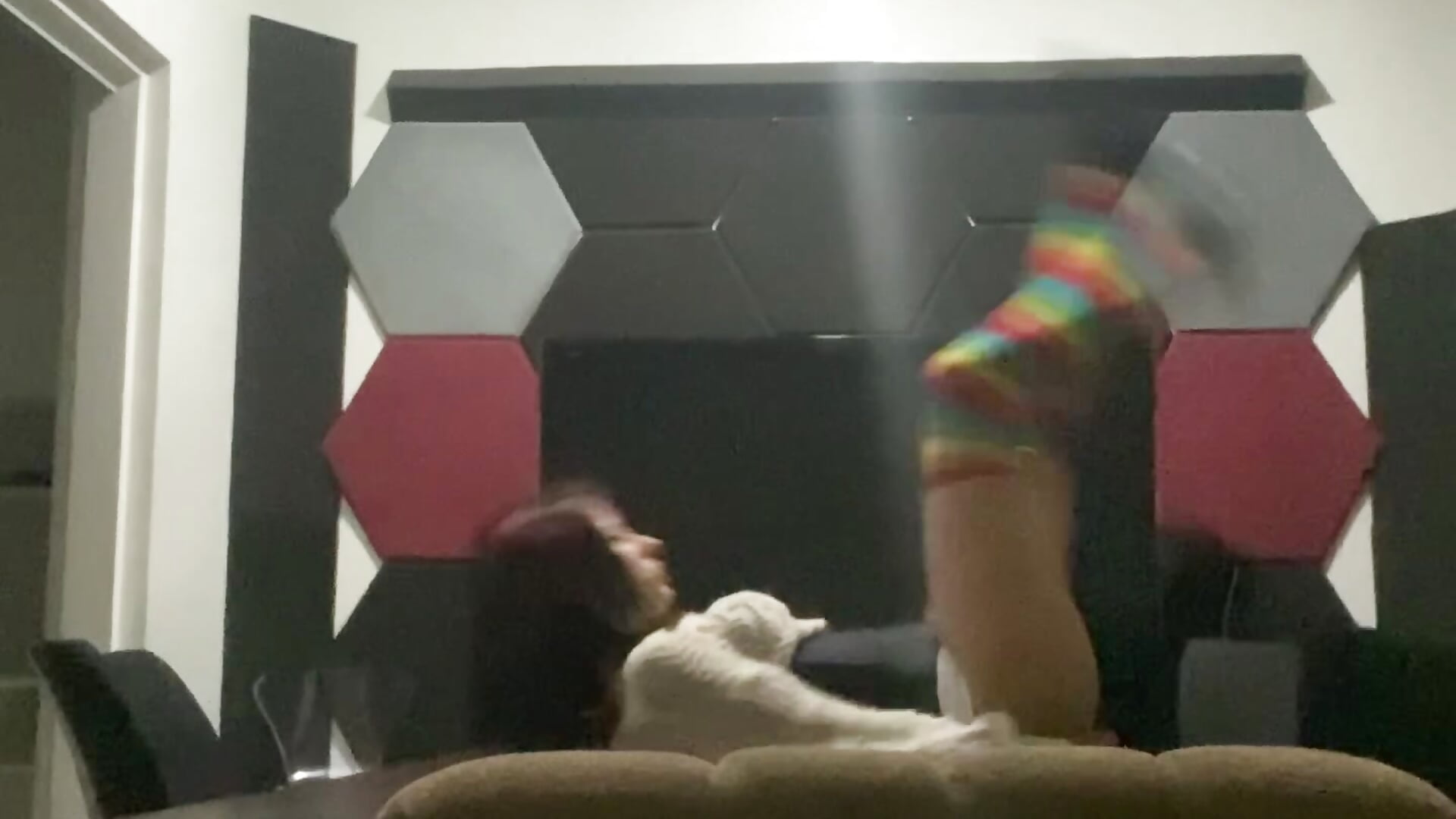 Estava  “brincando”, papai. 🥺💕 - vídeo de GabriellaManhaes modelo de câmara