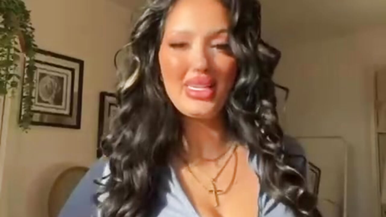 Lola x - video by Lolaxox_ cam model