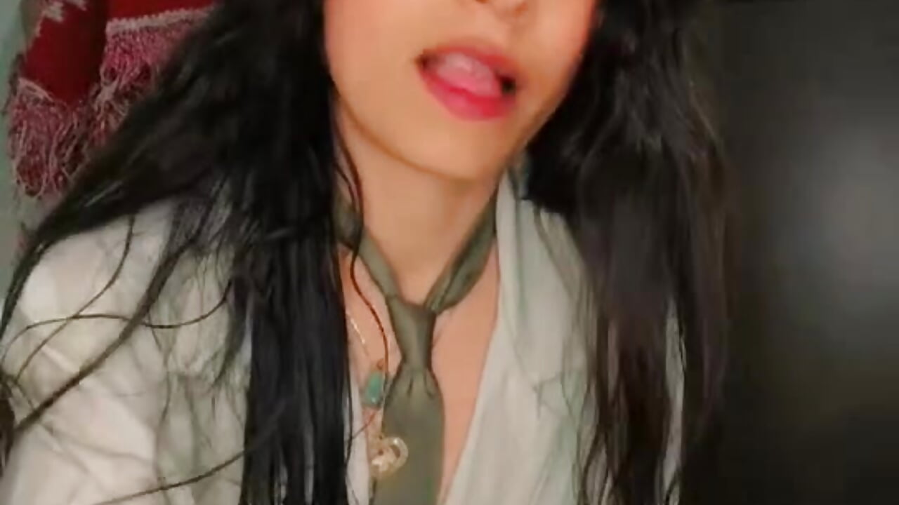 Simplemente yo 😘 - video by Emma_Everett cam model