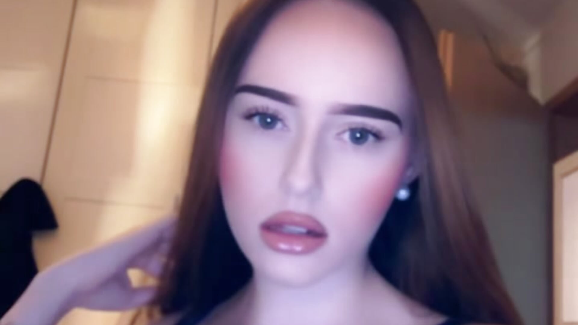 233CA4AA-F2AC-4295-84C2-16F701A23B2A - video by Lena_Ja cam model