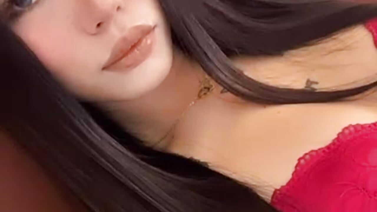 OLIVIA RED - video by urmajesticolivia cam model