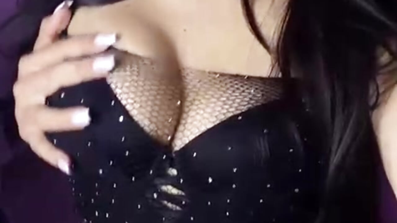 Some of teasing to get hot - Vídeo de miah_luv, modelo de vídeos