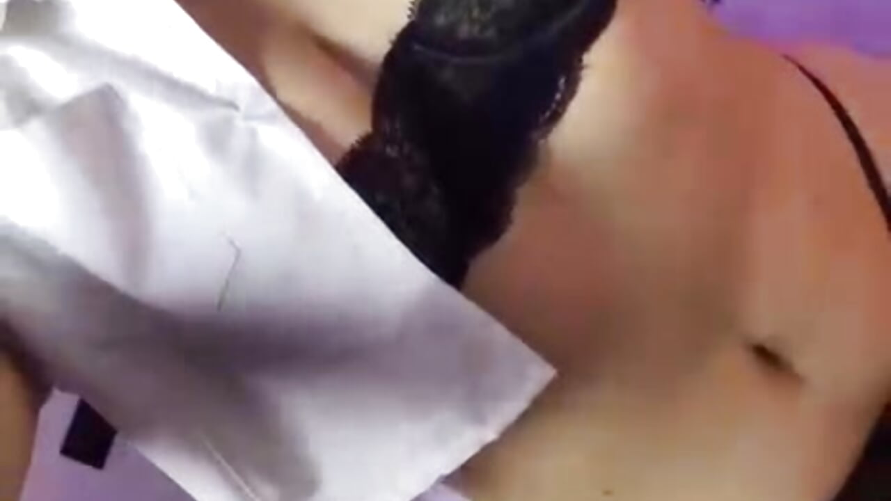 Teasing girl👄 - video oleh model kamera miah_luv