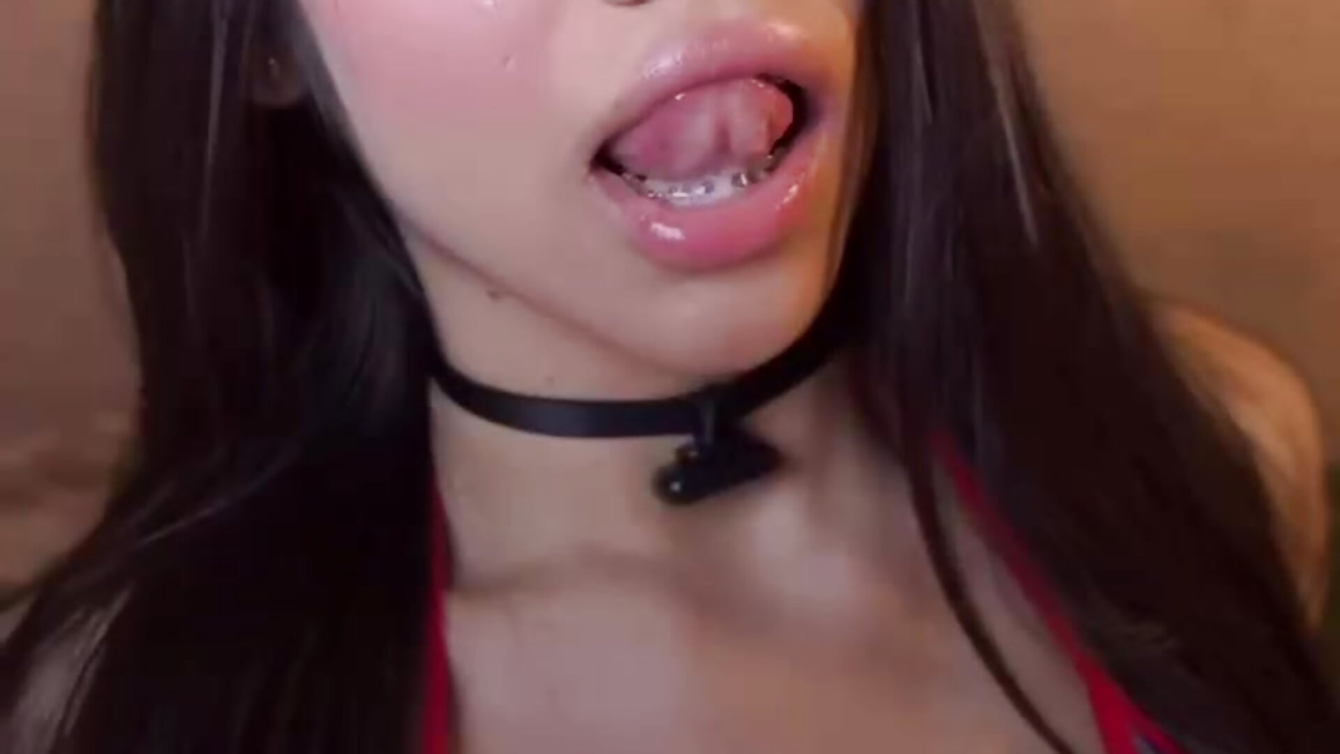 ⚫🔴🟡 - video by miah_luv cam model