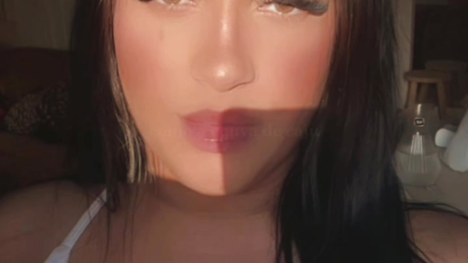 DraftResource_1763841580,569441 - video by larysinha cam model