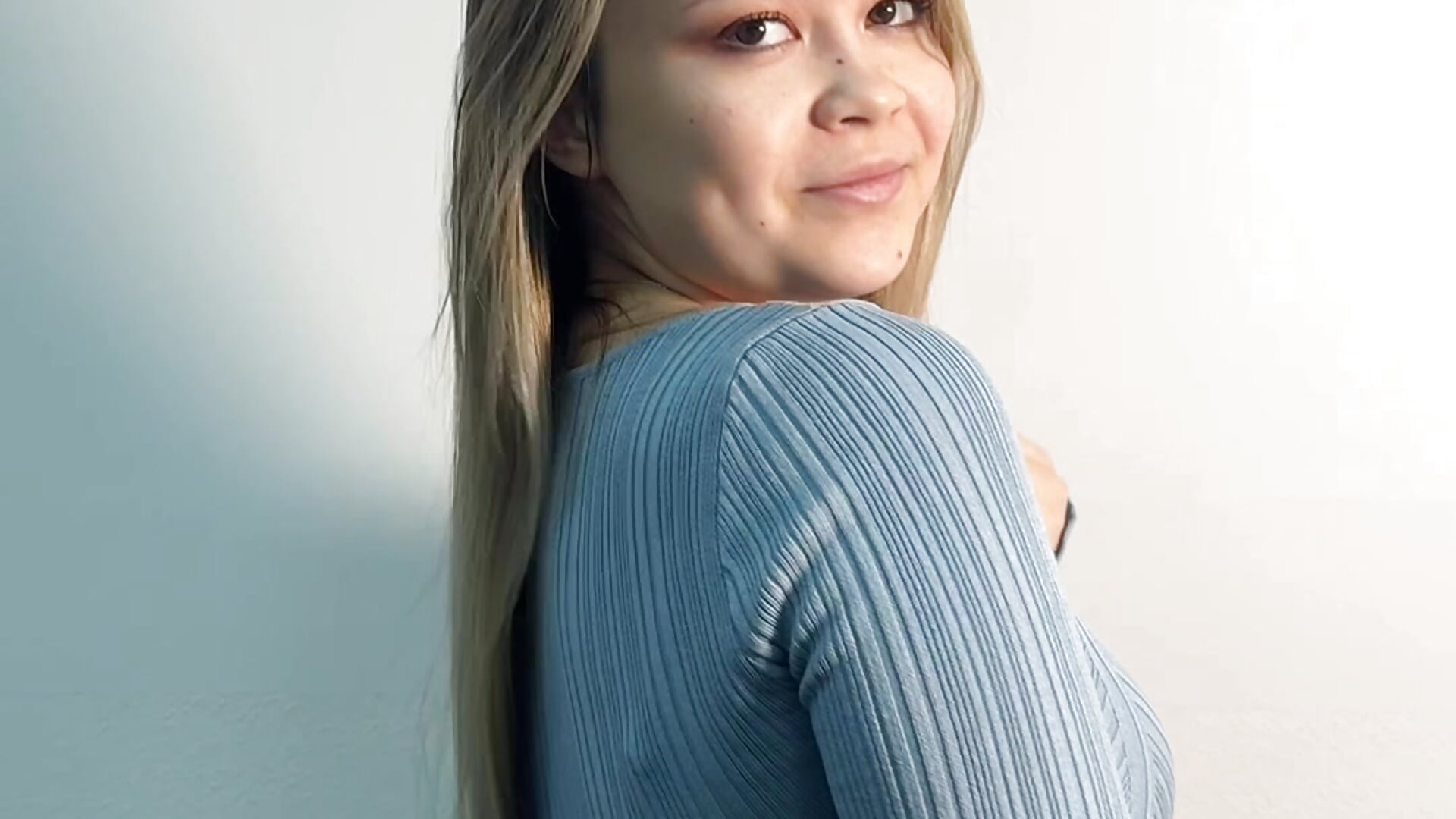 copy_F1A4BABD-DF4C-47BB-963F-5F9FBF614023 - video by DanyelVirgil cam model