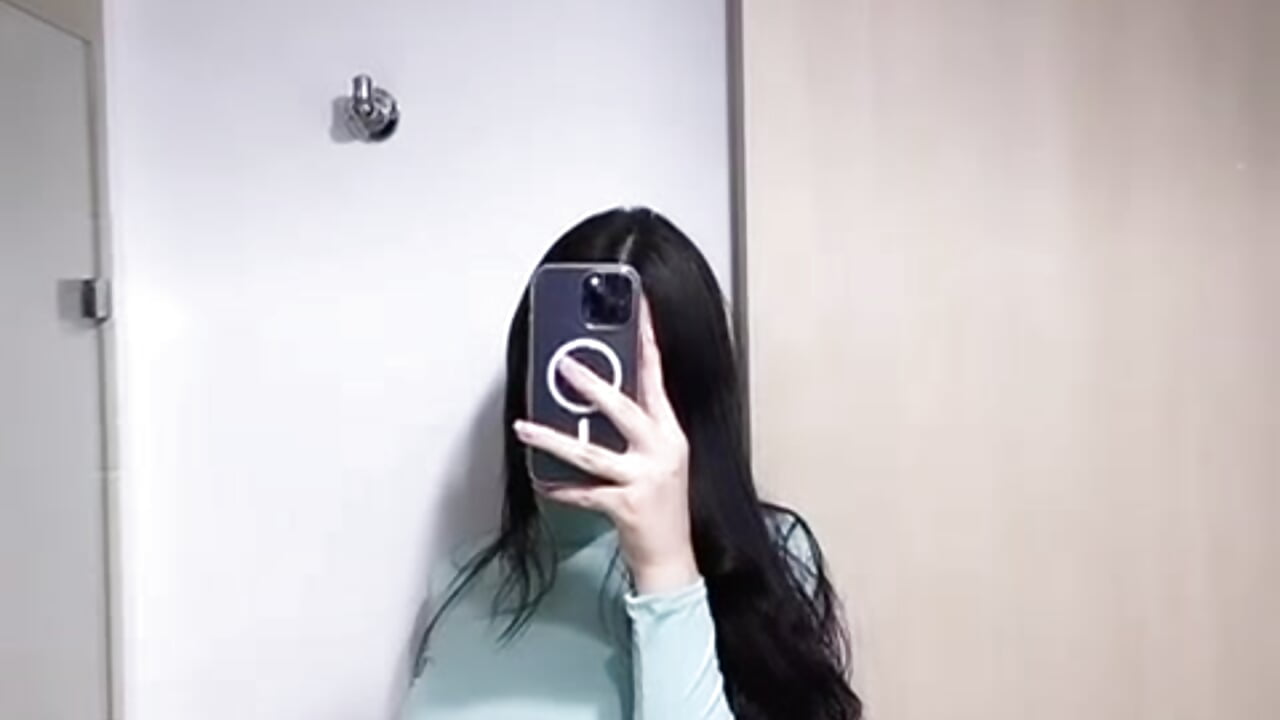 WhatsApp Video 2025-11-28 at 5,11,01 PM - video by alice_heaven1 cam model